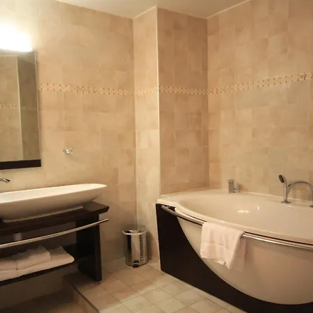 Domaine De L'oriu Otel 3*