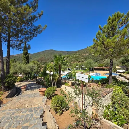 Domaine De L'oriu 3*