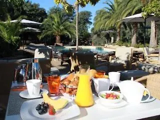Otel Domaine De L'oriu