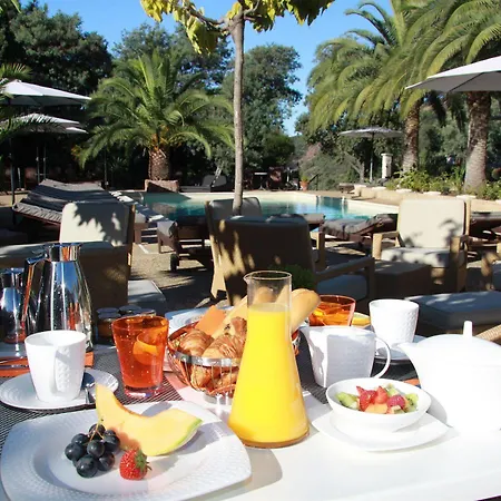 Hotel Domaine De L'oriu Serriera (Corsica)
