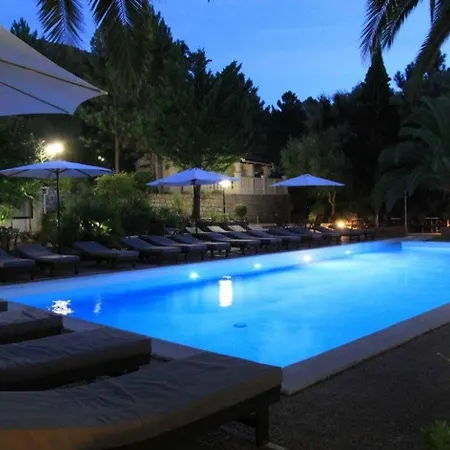 Domaine De L'oriu Otel