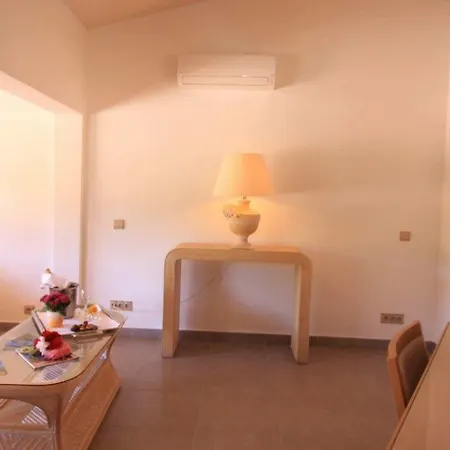 Otel Domaine De L'oriu