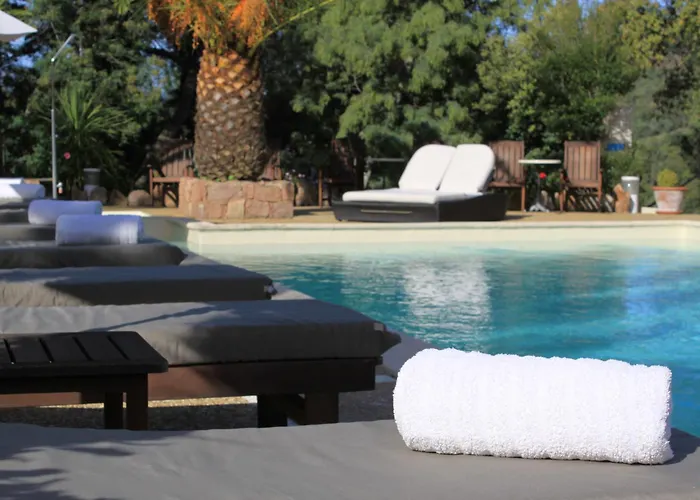 Hotel Domaine De L'oriu Serriera (Corsica)