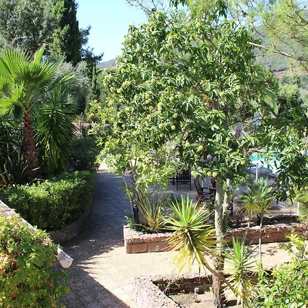 Domaine De L'oriu 3* Serriera (Corsica)