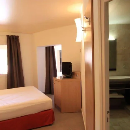 Hotel Domaine De L'oriu Serriera (Corsica)