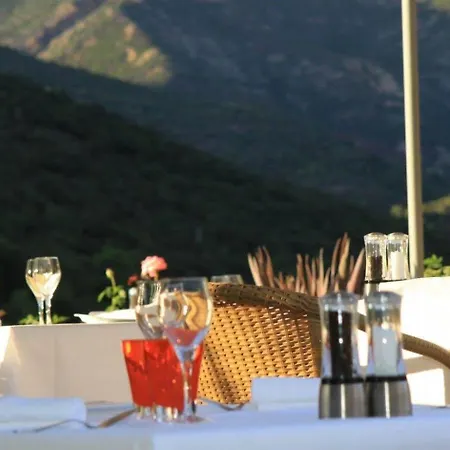 Domaine De L'oriu Serriera (Corsica)