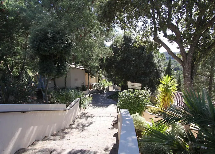 Domaine De L'oriu 3* Serriera (Corsica)