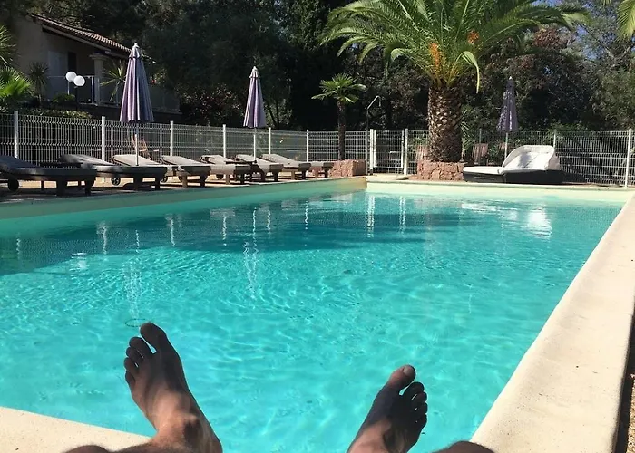 Domaine De L'oriu Hotel