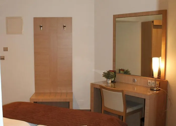 Hotel Domaine De L'oriu 3*