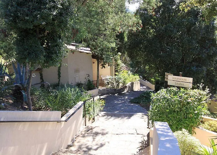 Domaine De L'oriu Hotel 3*