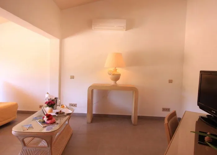 Hotel Domaine De L'oriu