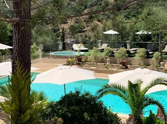 Hotel Domaine De L'oriu Serriera (Corsica)