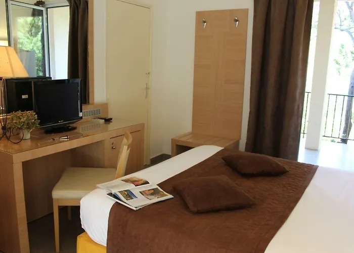 Domaine De L'oriu Hotel 3*